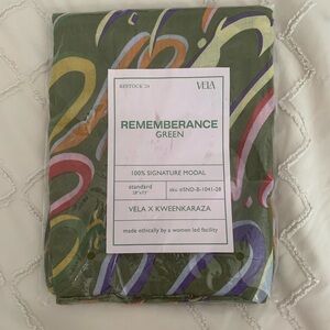 Vela scarves remembrance green